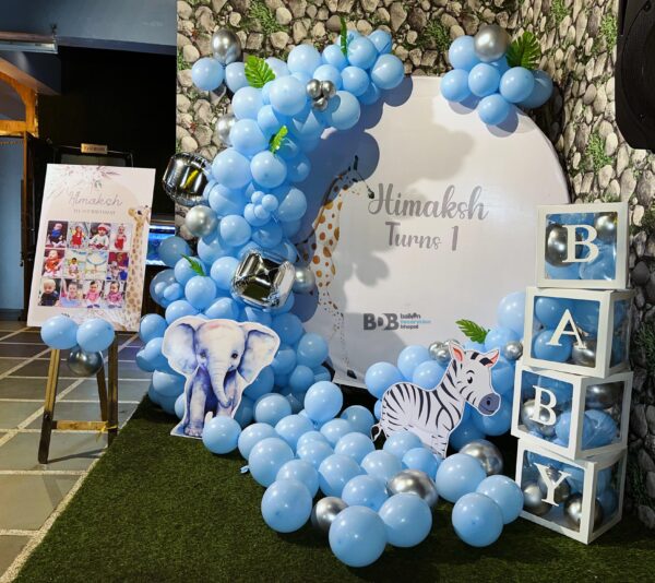 Jungle theme first birthday balloon decoration for baby boy in Bhopal