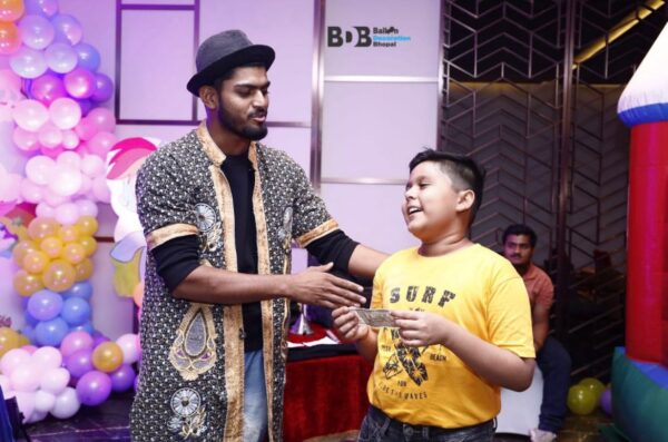 Kids Magic Show Entertainment | Birthday Party Magician Setup in Bhopal